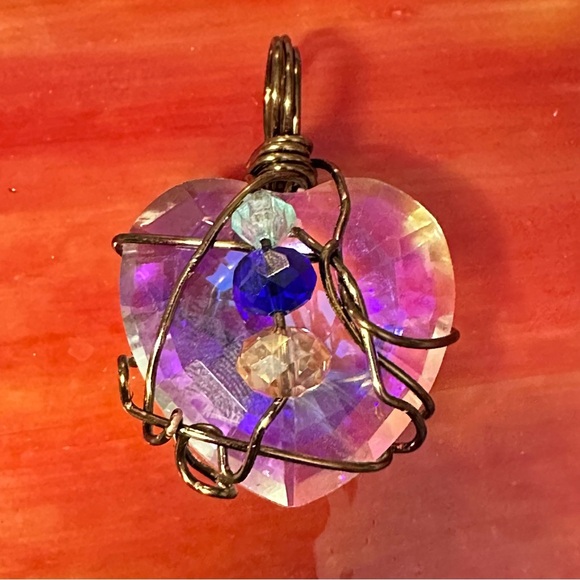 Handmade Heart Prism Crystal Pendant Necklace with faceted accents Wire-Wrapped - Picture 5 of 10